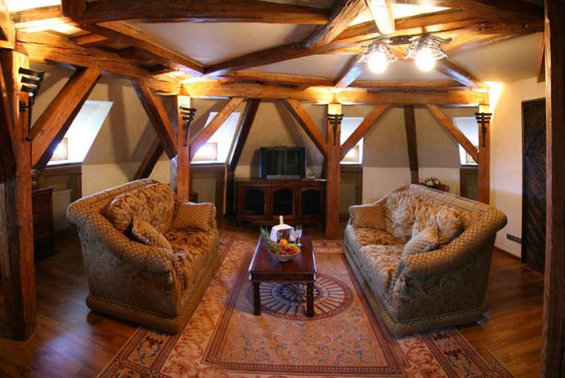 Chateau Zbiroh Rom bilde